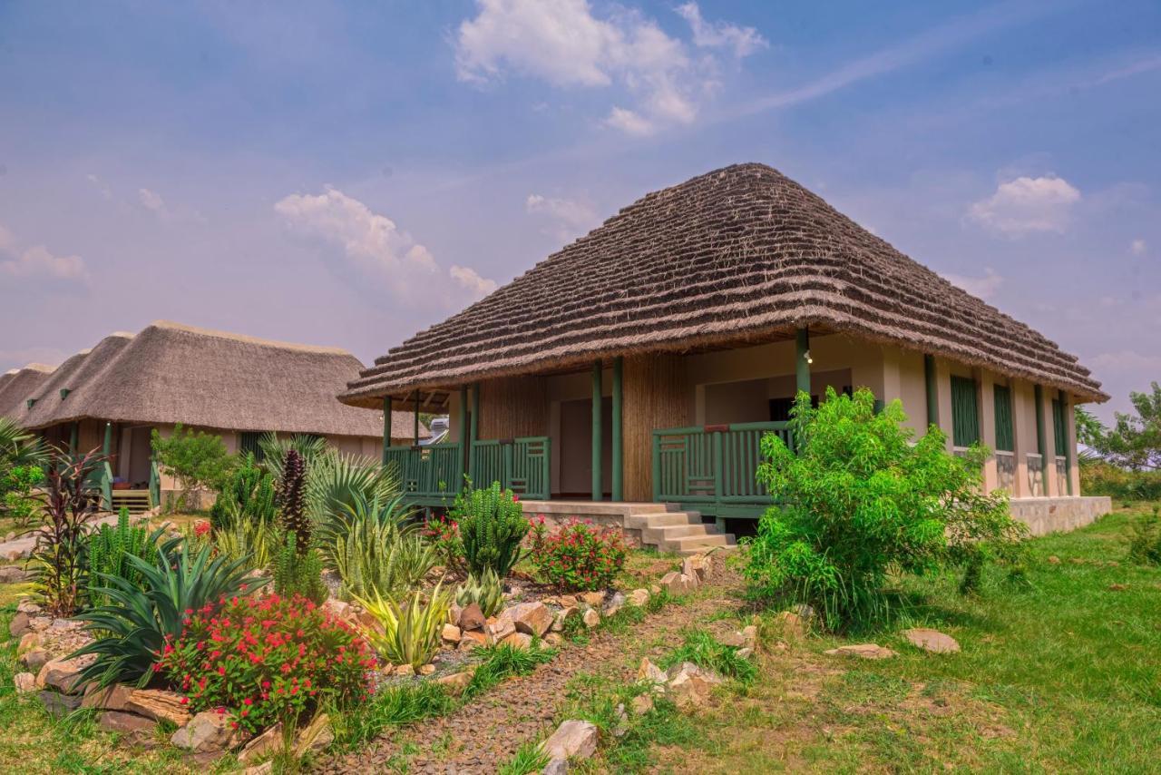 Tilenga Safari Lodge Arua Kültér fotó
