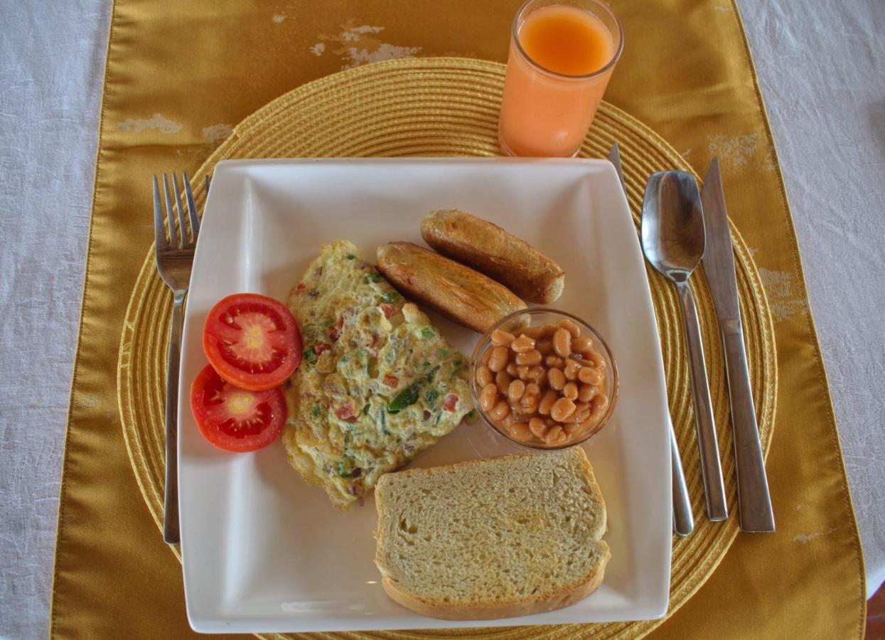 Tilenga Safari Lodge Arua Kültér fotó